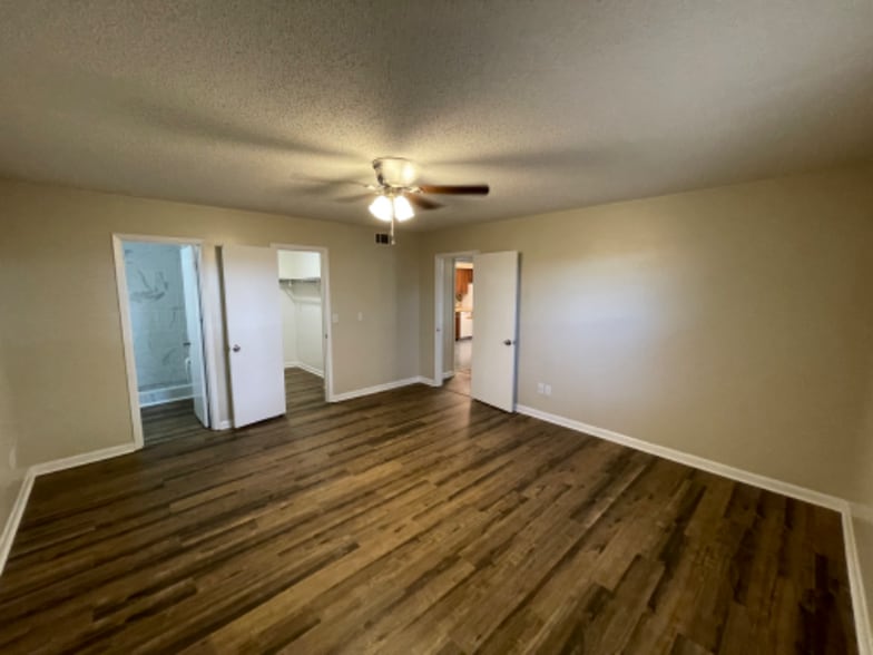 Building Photo - 85 7th St