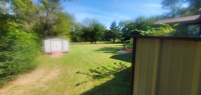 Building Photo - Handicap Accessible 2 bd, 2 ba - Beautiful...