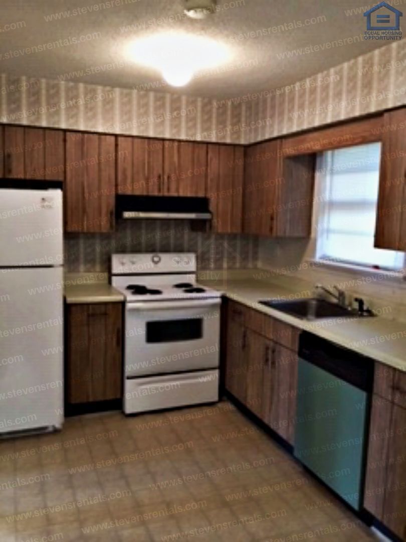 Building Photo - 3615 Missionaire Ave