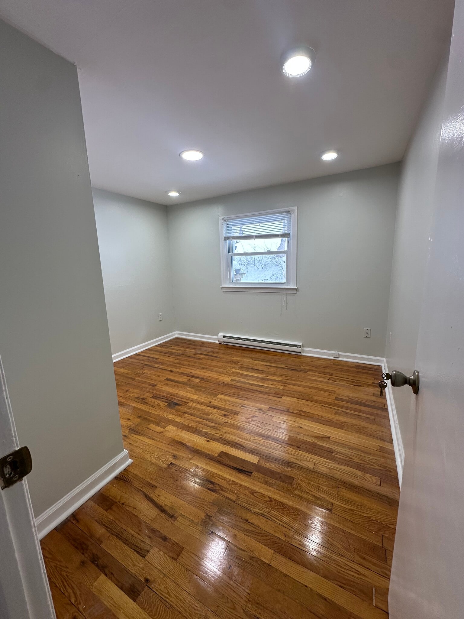 Building Photo - 211 Kent Rd