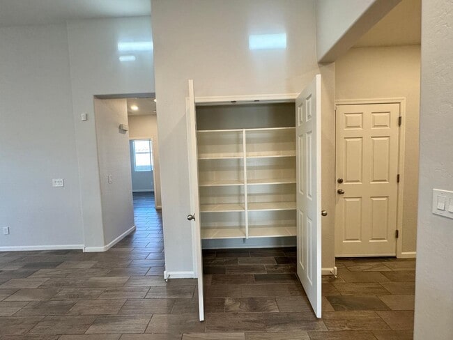 Building Photo - 2308 E Dust Devil Dr