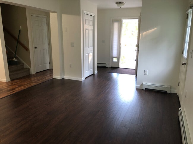 Building Photo - 145 Eden Way