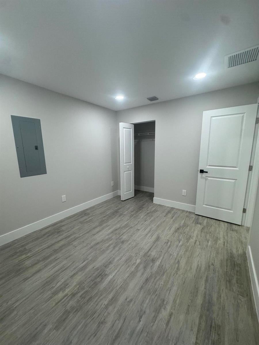 Building Photo - 2590 Hayden Dr