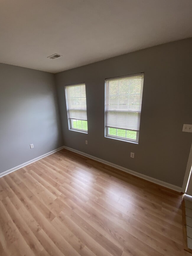 Building Photo - 114 Shoffner Loop