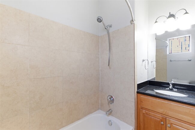 Building Photo - 408 Eichwurzel Ln