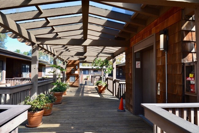 Building Photo - Tranquil Furnished 2 Bedroom in Boardwalk Community! 2 Assigned Underground Parking Spaces! New I...