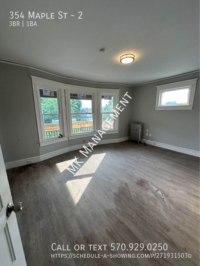 Building Photo - 352-354 Maple St