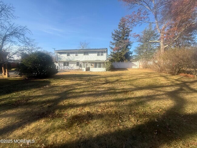 Building Photo - 117 Greymoor Rd