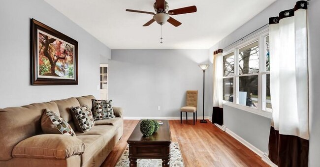 Building Photo - Beautiful 3 Bed, 2 Bath Single Family Home!