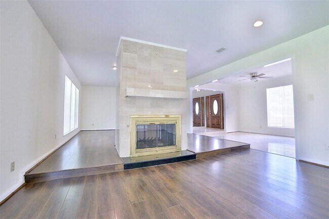 Building Photo - 1434 Pirates Cove