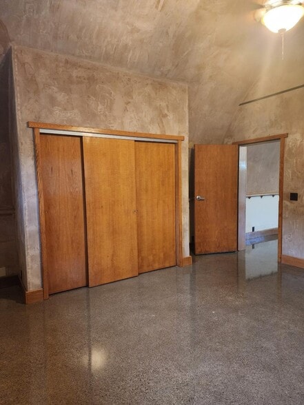 Building Photo - 353 Etna Rd