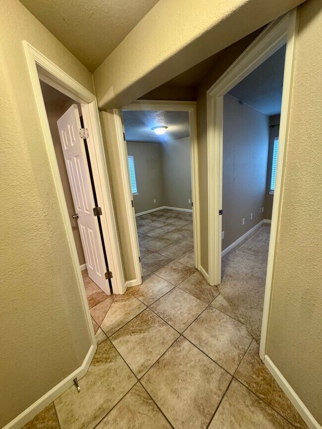 Building Photo - 5 Bedroom Home in Stetson Hills