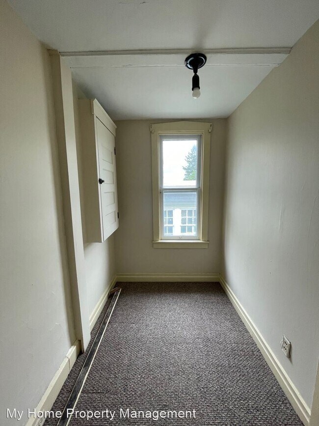 Building Photo - 2 br, 1 bath House - 332 West High Street