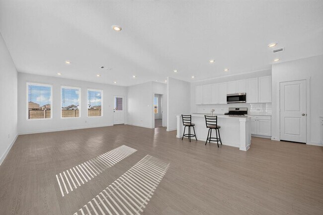 Building Photo - 328 Rockies Rd
