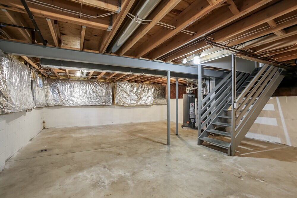 Building Photo - 5673 Silver Spurs Ln
