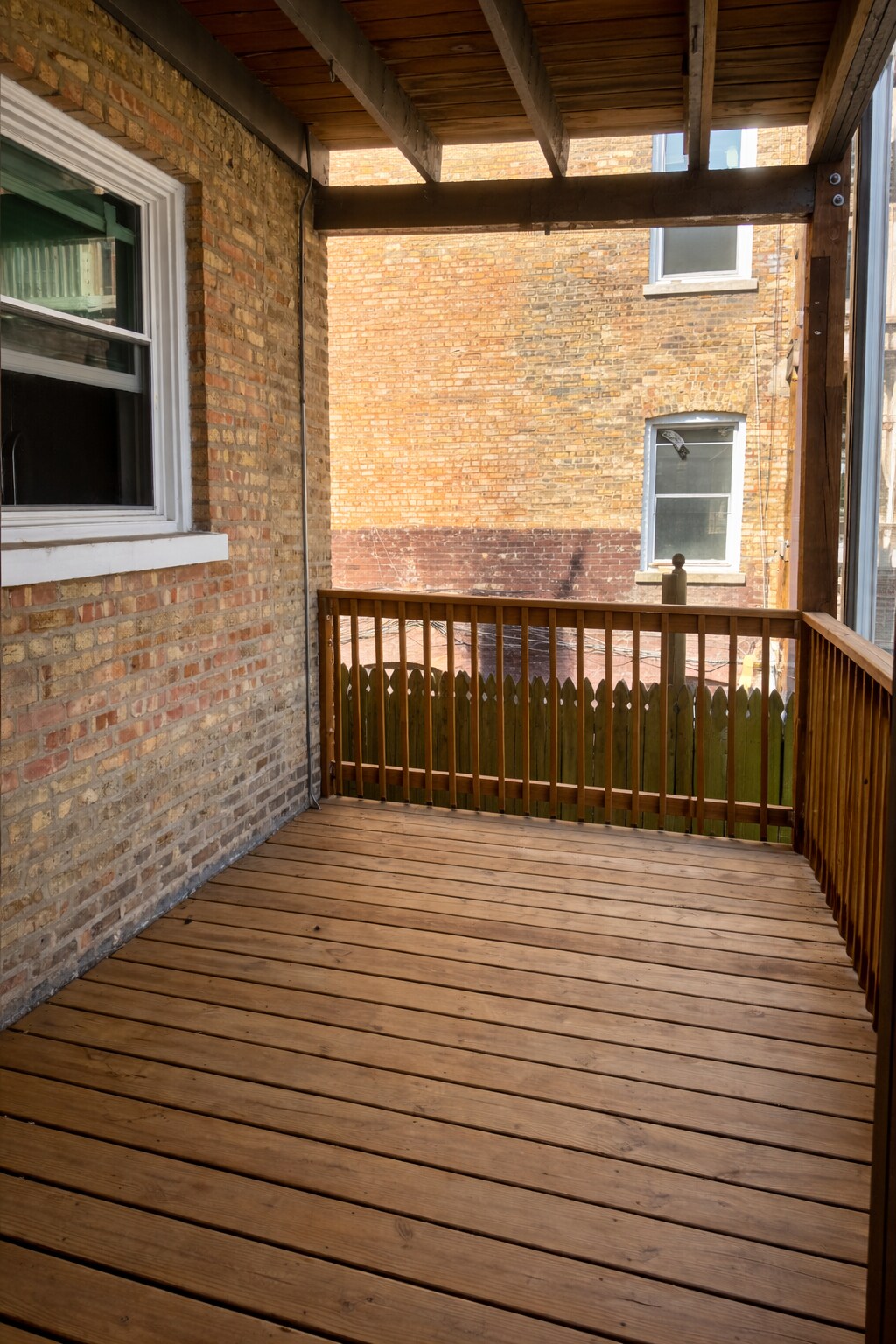 Building Photo - 3752 W Dickens Ave