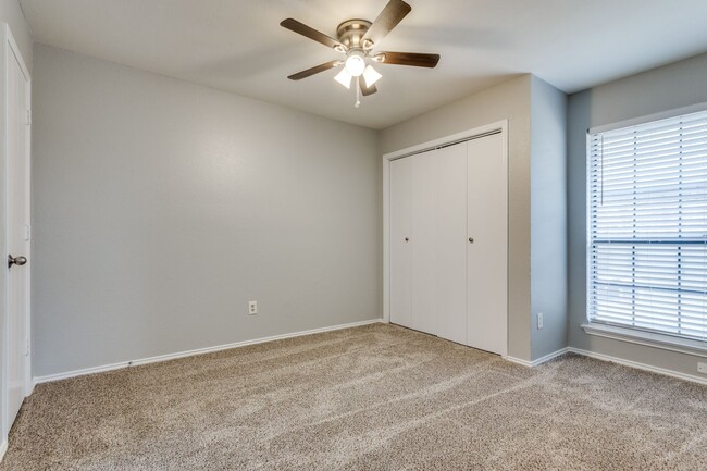 Building Photo - 117 Peachtree Ct