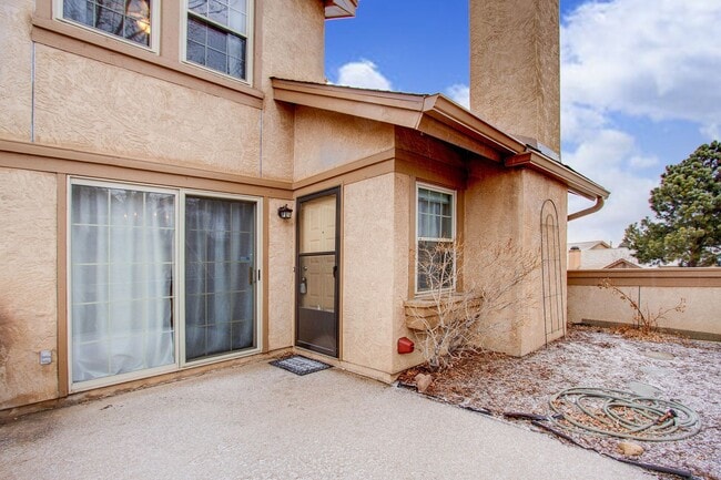 Building Photo - 6139 Little Pine Cir