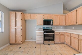 Building Photo - 122 Red Coral Dr