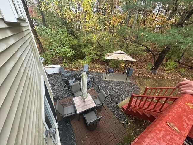 Building Photo - 6 Candlewood Ln