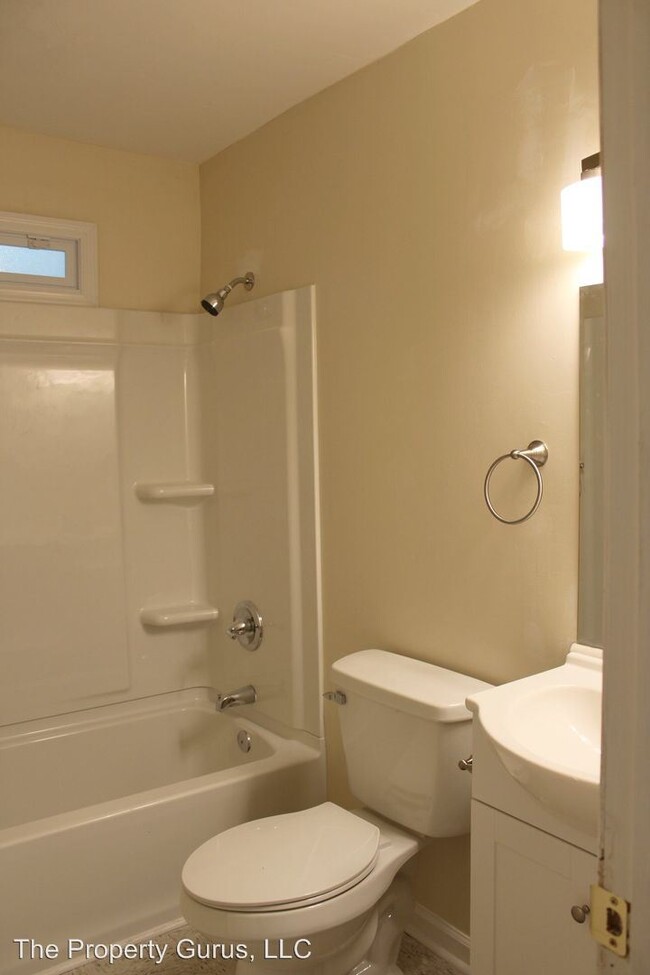 Building Photo - 2 br, 1 bath Apartment - 90 Hatton Lane