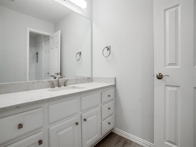 Building Photo - 5860 Red Hill Ln