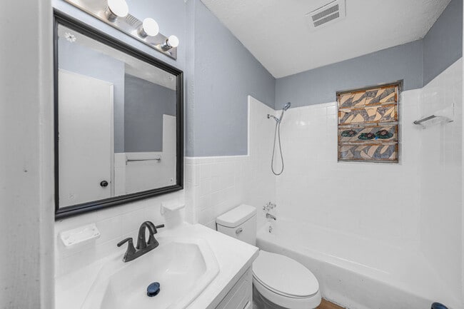 Building Photo - 412 NW 69th St