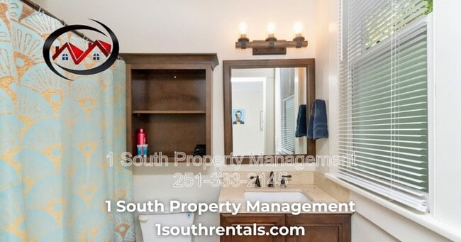 Building Photo - 250 Tuttle Ave