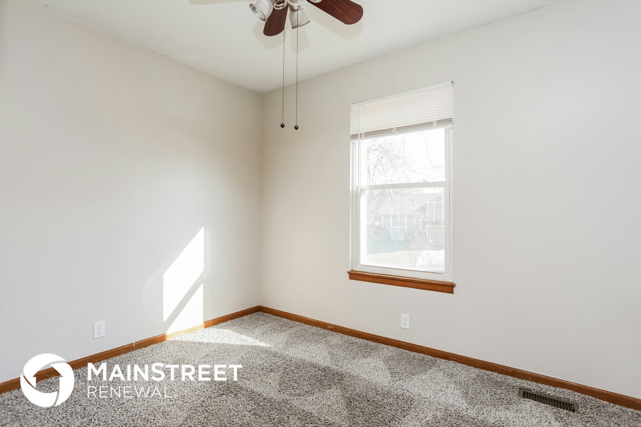 Building Photo - 206 NW 102 St