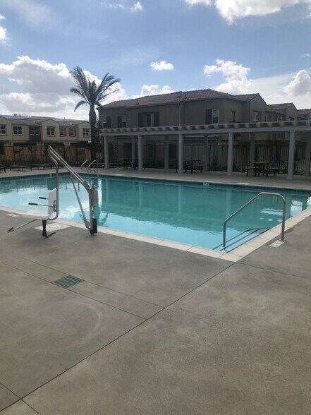 Community pool - 7155 Citrus Ave
