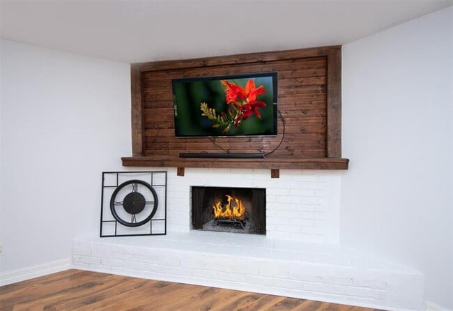 Building Photo - 17618 Autumn Trails Ln