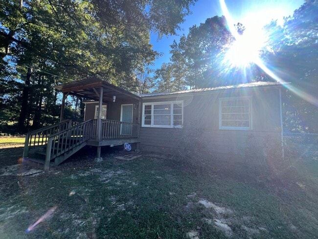 Building Photo - Cozy Home on 1.22 acres in Beauregard