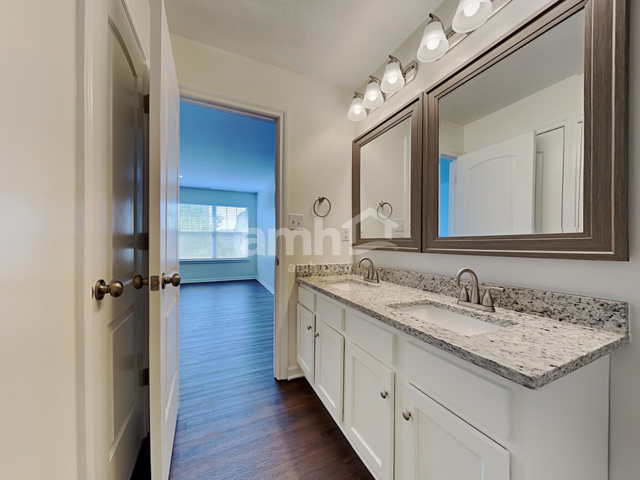 Building Photo - 15469 Destination Dr