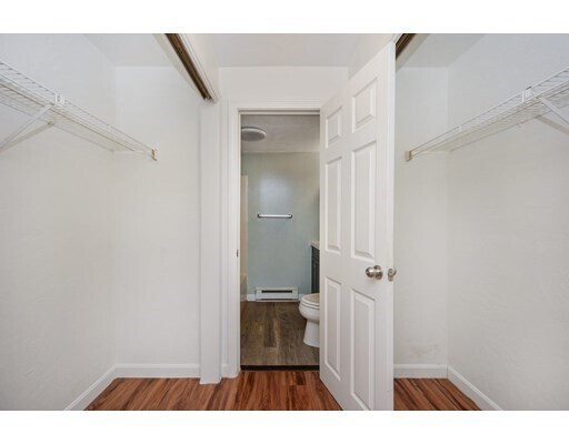 Building Photo - 11 Gibbs St