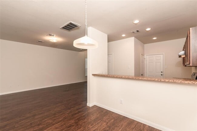 Building Photo - 14706 Jennys Park Pl