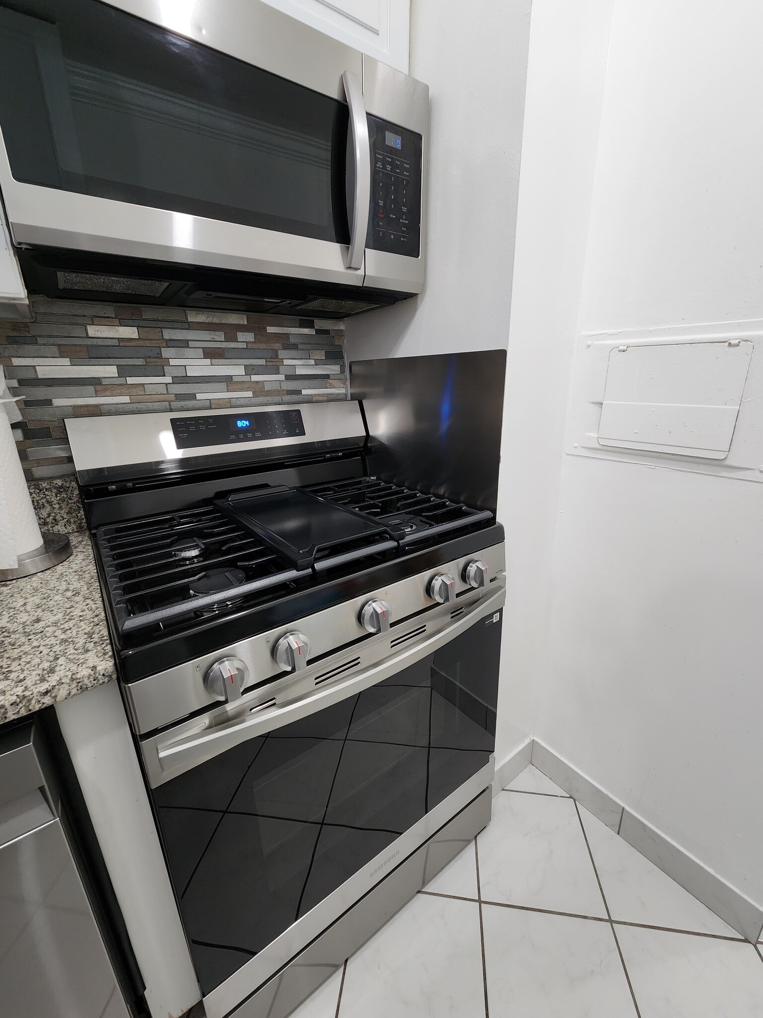 Building Photo - 301 N Beauregard St