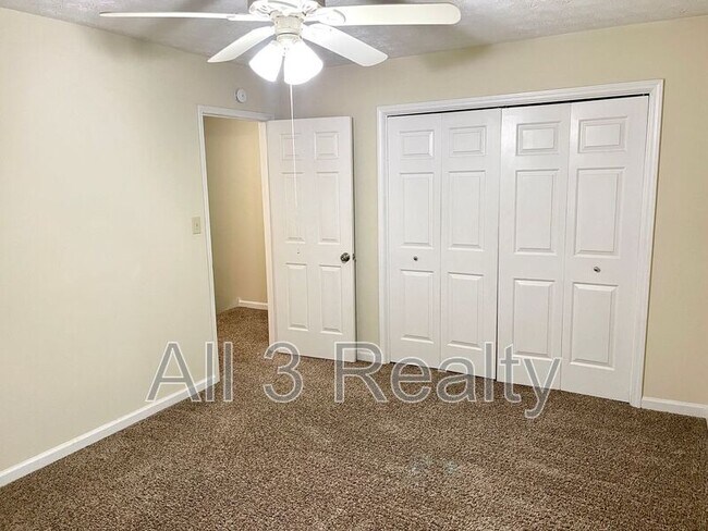 Building Photo - 310 S Jeff Davis Dr