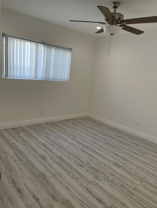Building Photo - 3433 Madera Ave