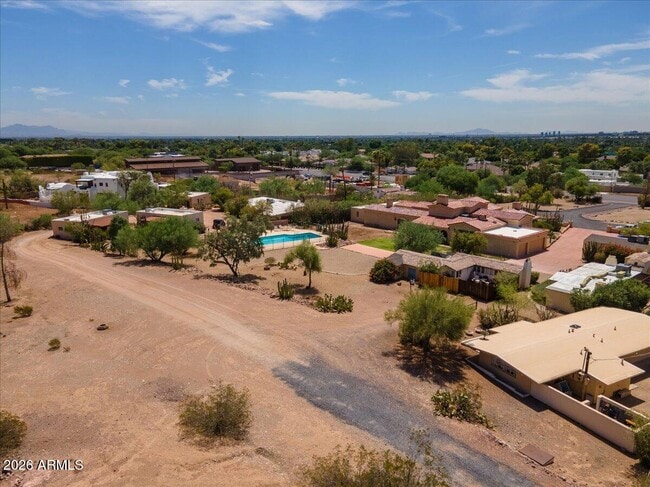 Building Photo - 5702 E Camelback Rd