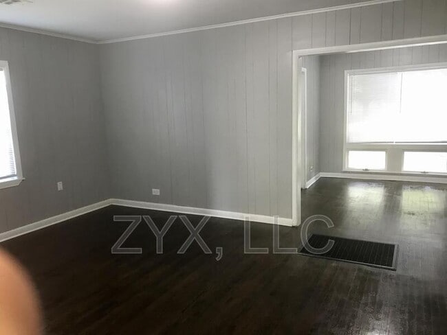 Building Photo - 412 N 34th St