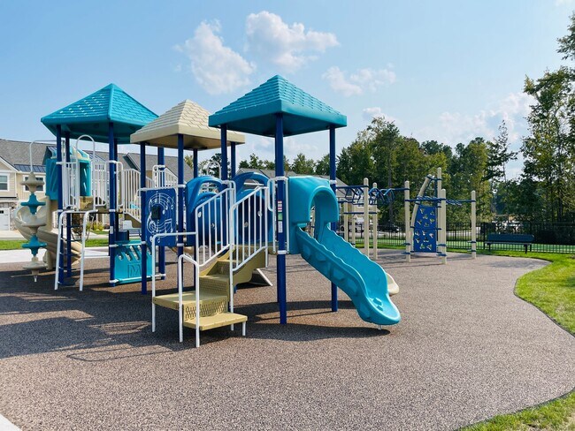 Building Photo - Heron | 3 Bed 2.5 Bath | Garage | 1800 sf | from $2759 All-Inclusive Rent Pricing | 6, 7, 8, 9, 1...