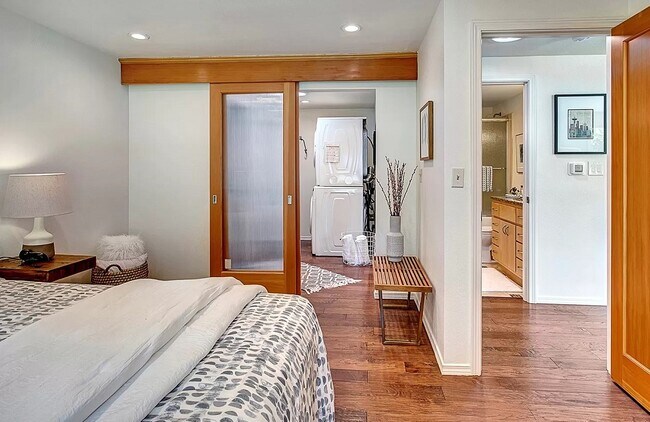 Building Photo - 18322 9th Ave NE