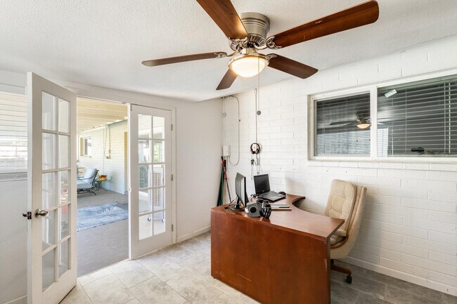 Building Photo - 5352 W Port Au Prince Ln