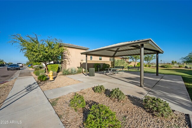 Building Photo - 2814 W Apollo Rd