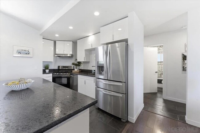 Building Photo - 5447 Soledad Rd