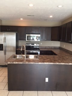 Building Photo - Very Nice 2 bed, 2.5 bath townhouse