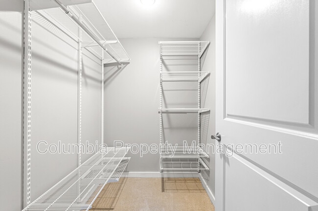 Building Photo - 1025 1st St SE