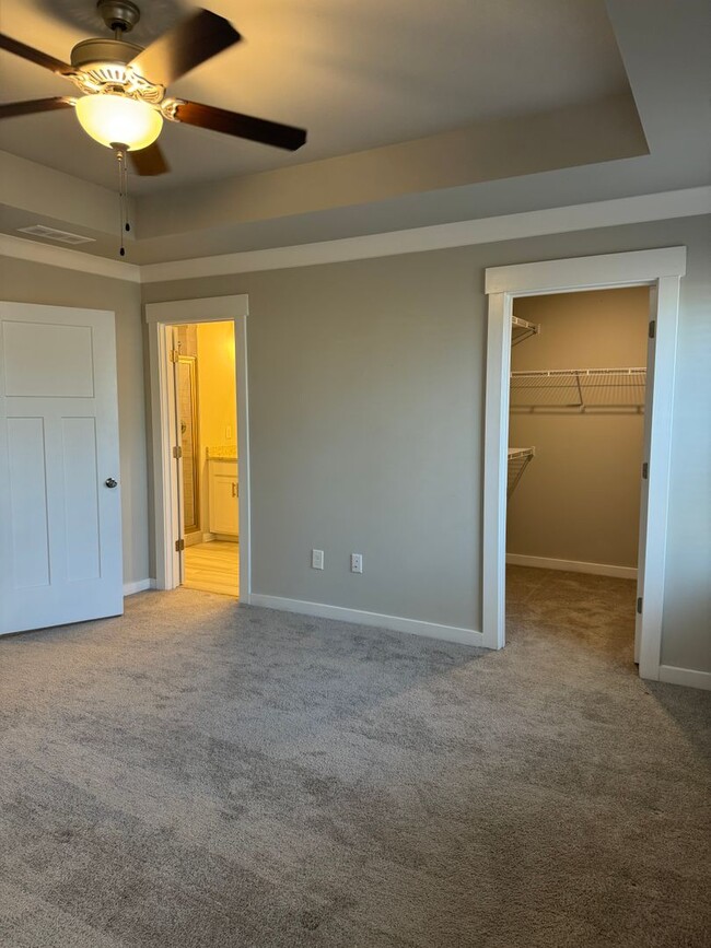 Building Photo - Beautiful New Townhome in Greer!