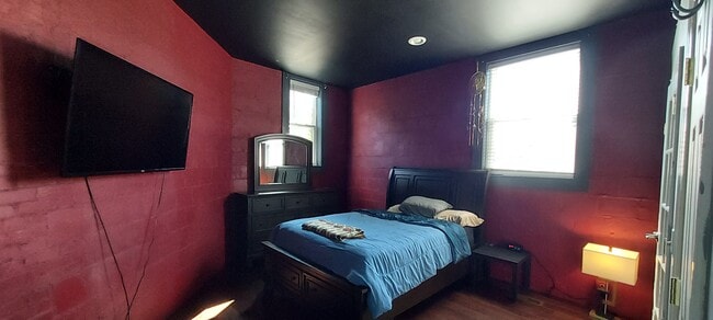 Building Photo - 194 Central Ave