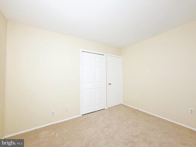 Building Photo - 3418 Medina Ln